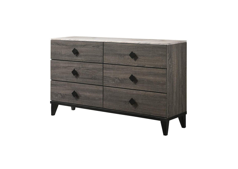 27675 Avantika Dresser
