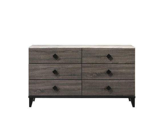 27675 Avantika Dresser