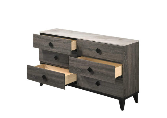 27675 Avantika Dresser