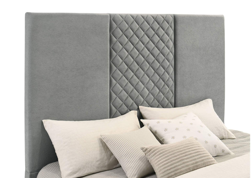 315994Q Tara 61-inch Upholstered Queen Panel TV Bed Grey