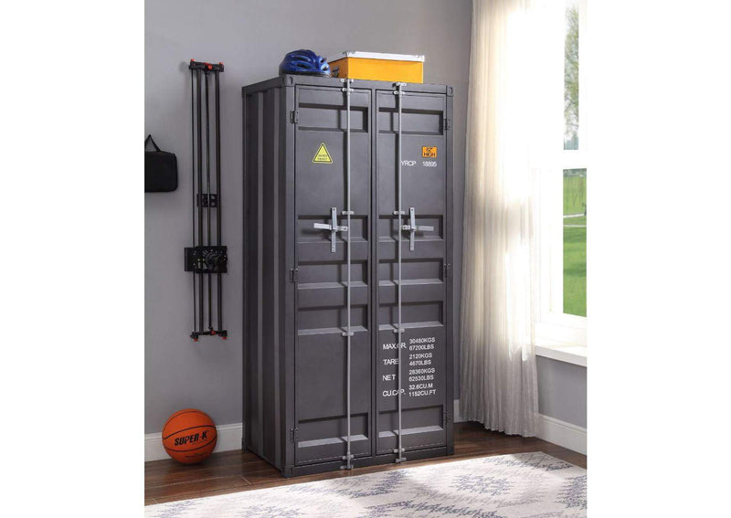 37899 Cargo Wardrobe