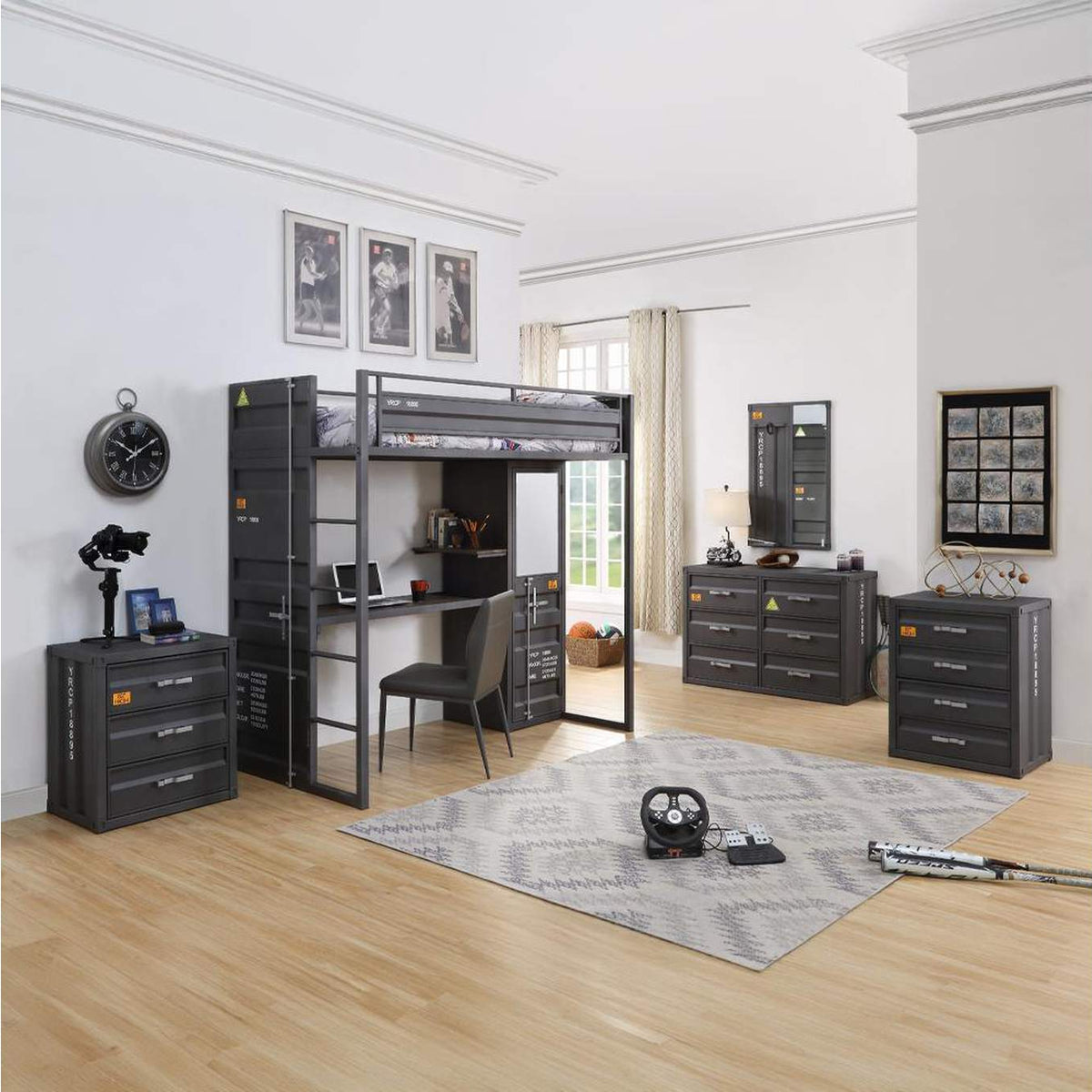 37955 Cargo Dresser