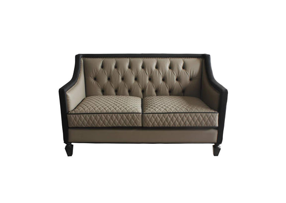 58816 House Beatrice Loveseat with 3 Pillows