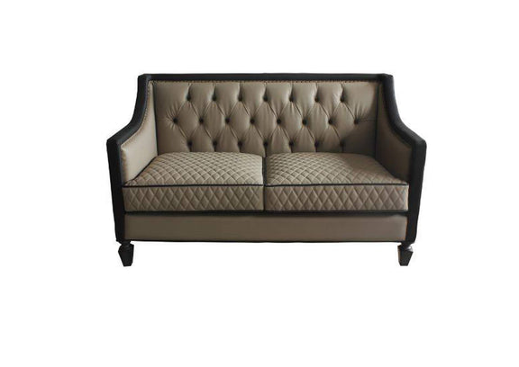 58816 House Beatrice Loveseat with 3 Pillows
