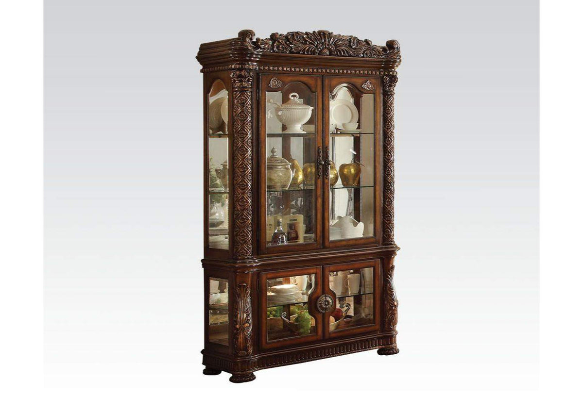 62023 Vendome Curio