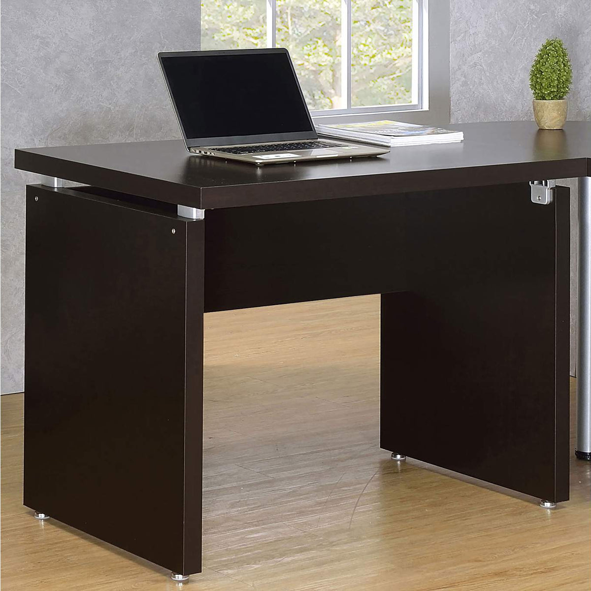 800892 Skylar 39-inch Engineered Wood Writing Desk Cappuccino