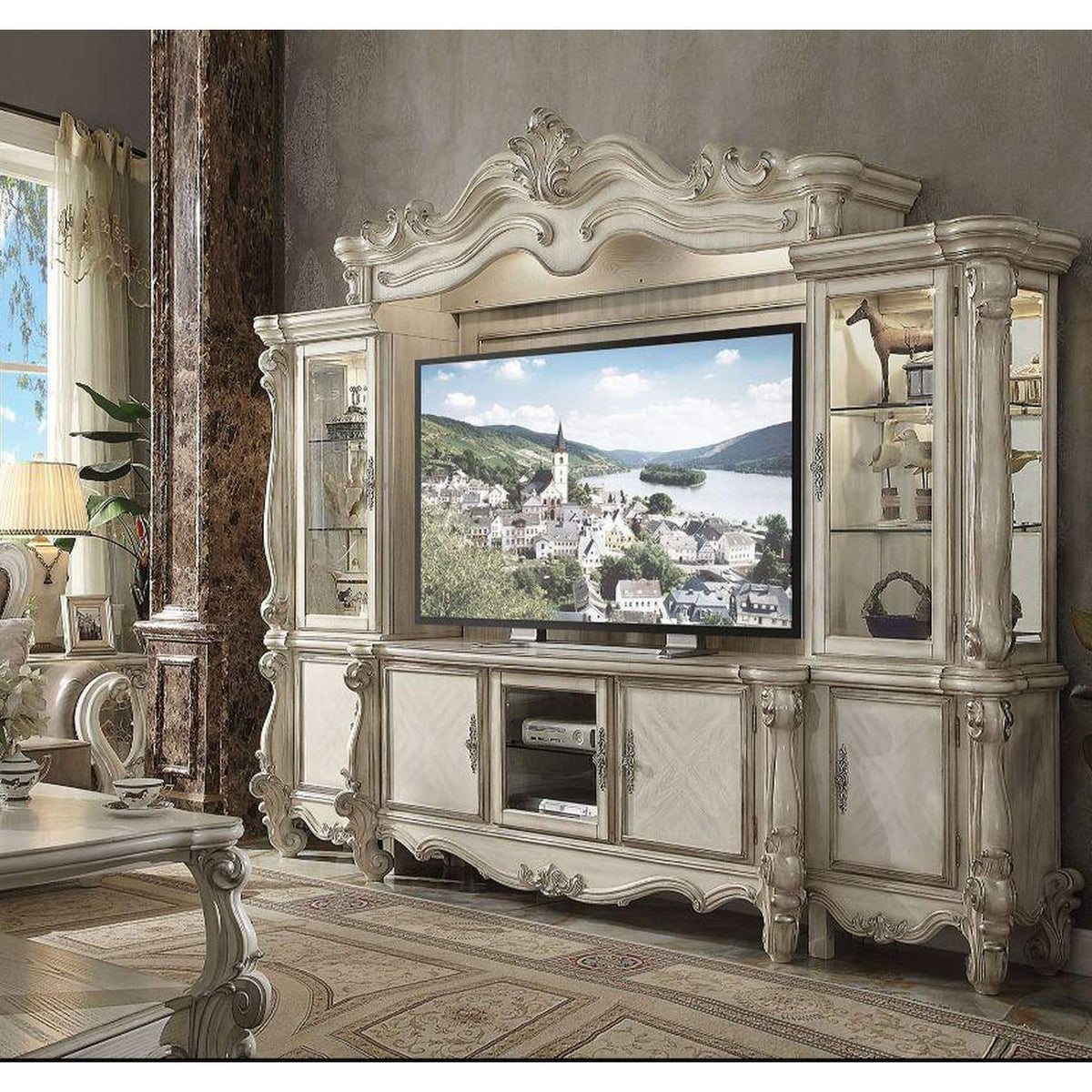 91320 Versailles Entertainment Center