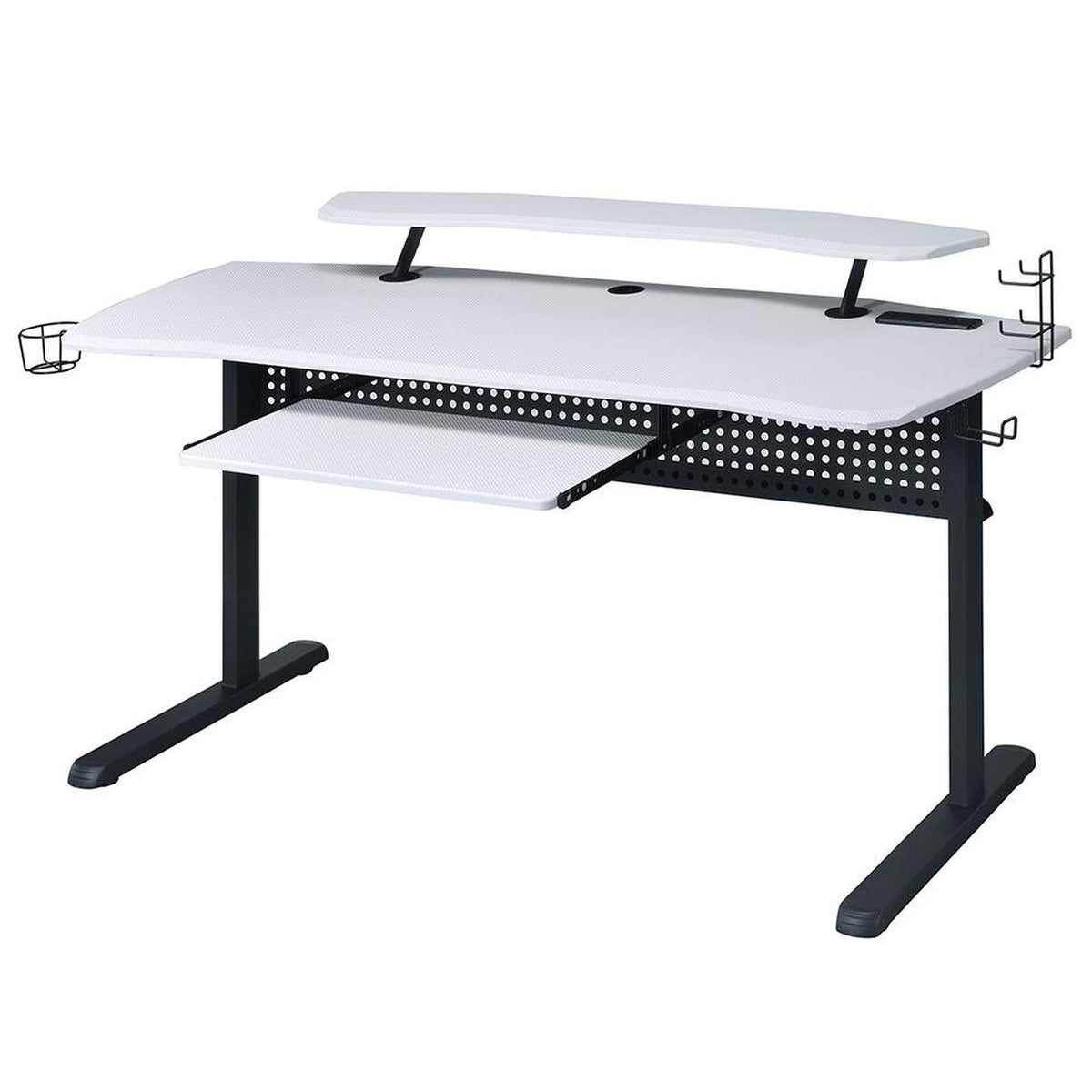 93134 Vildre Gaming Desk with USB