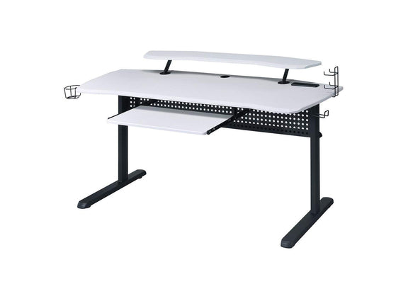 93134 Vildre Gaming Desk with USB