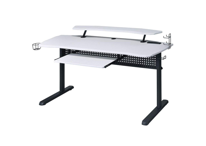 93134 Vildre Gaming Desk with USB