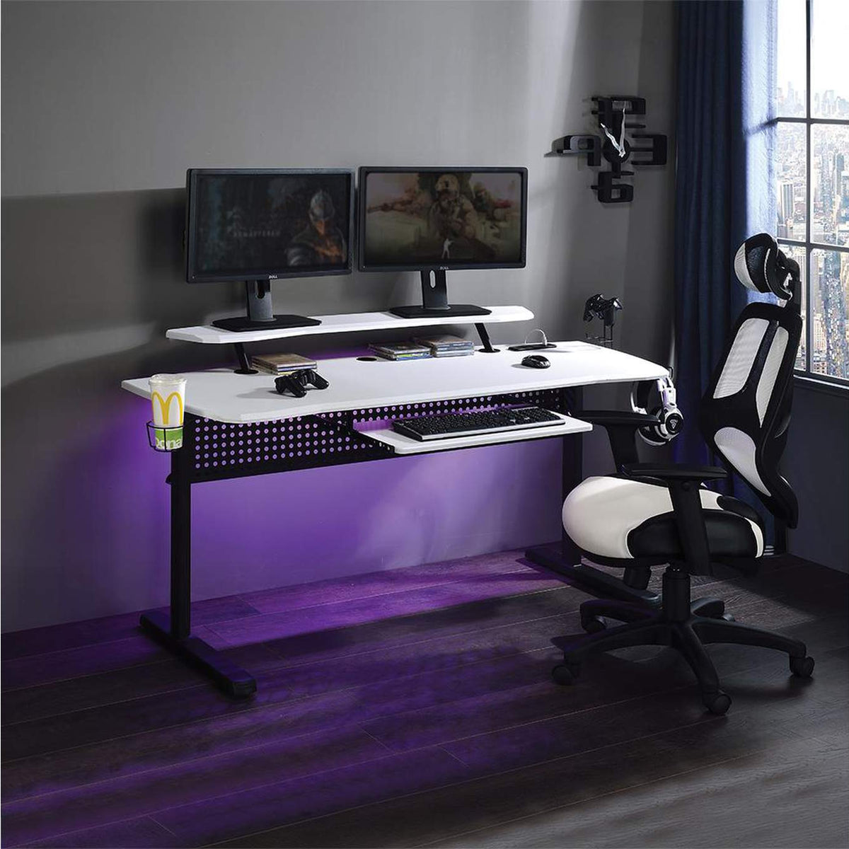 93134 Vildre Gaming Desk with USB