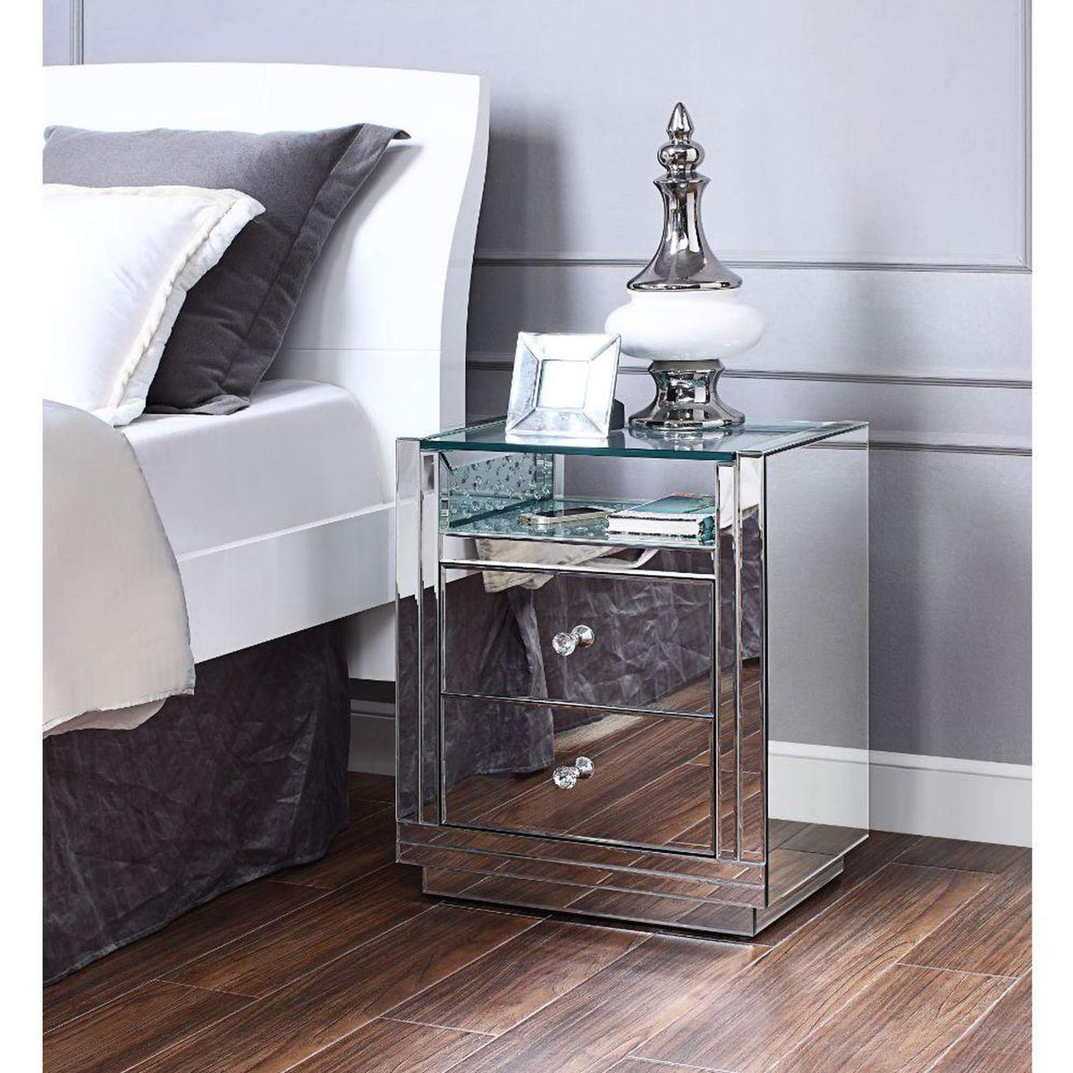 97575 Nysa Accent Table