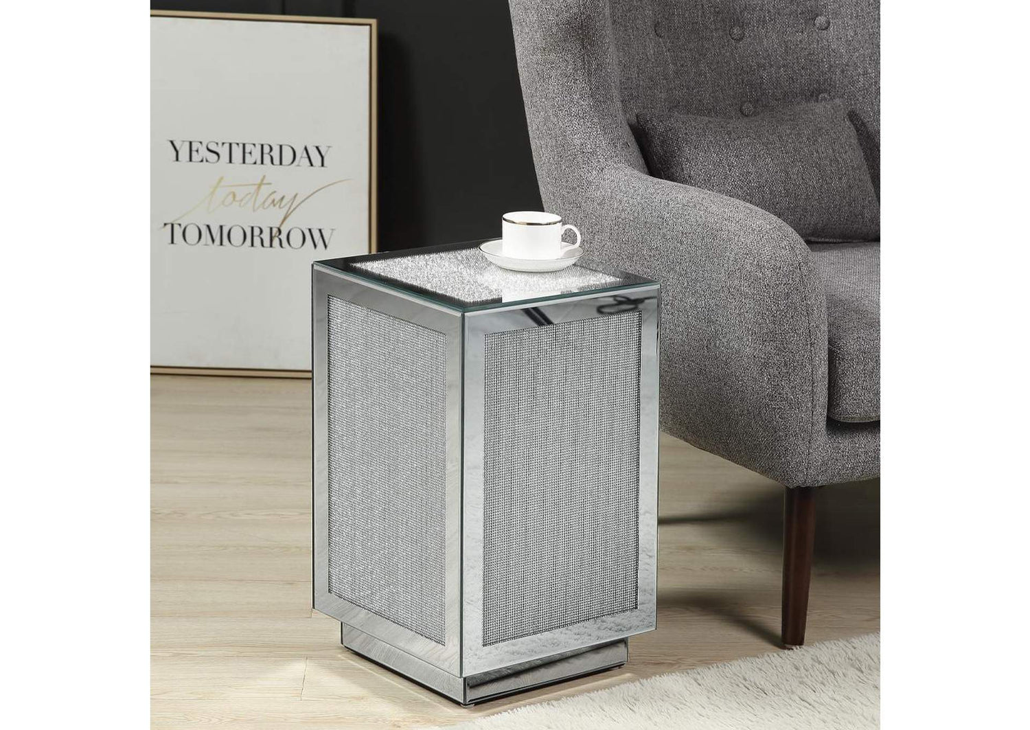 97686 Noralie Accent Table