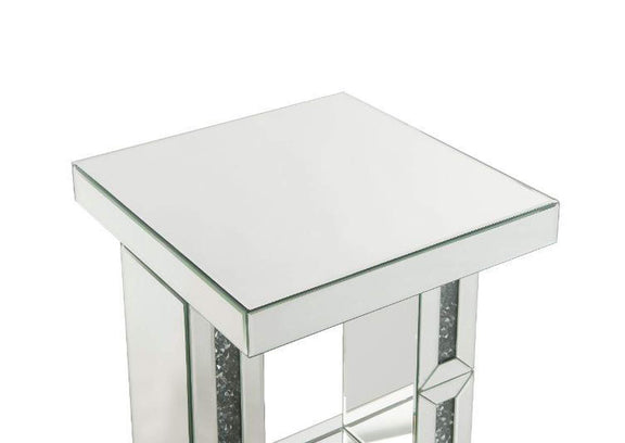 97933 Noralie Accent Table