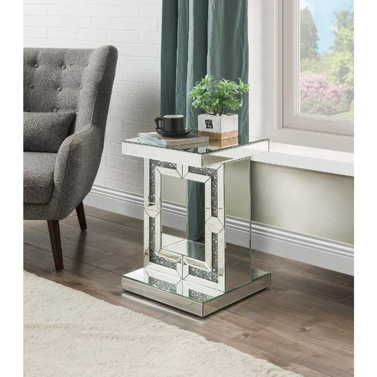 97933 Noralie Accent Table