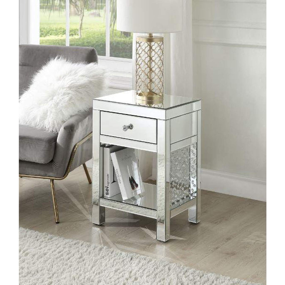 97959 Nysa Accent Table