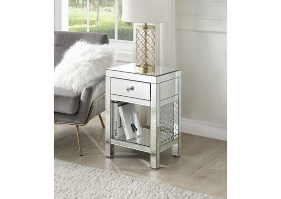 97959 Nysa Accent Table