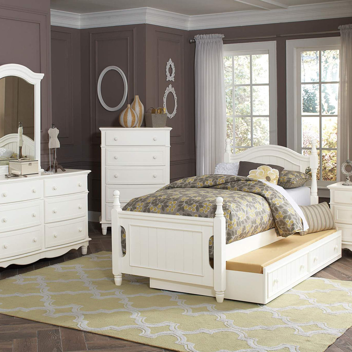B1799-9 Clementine Chest