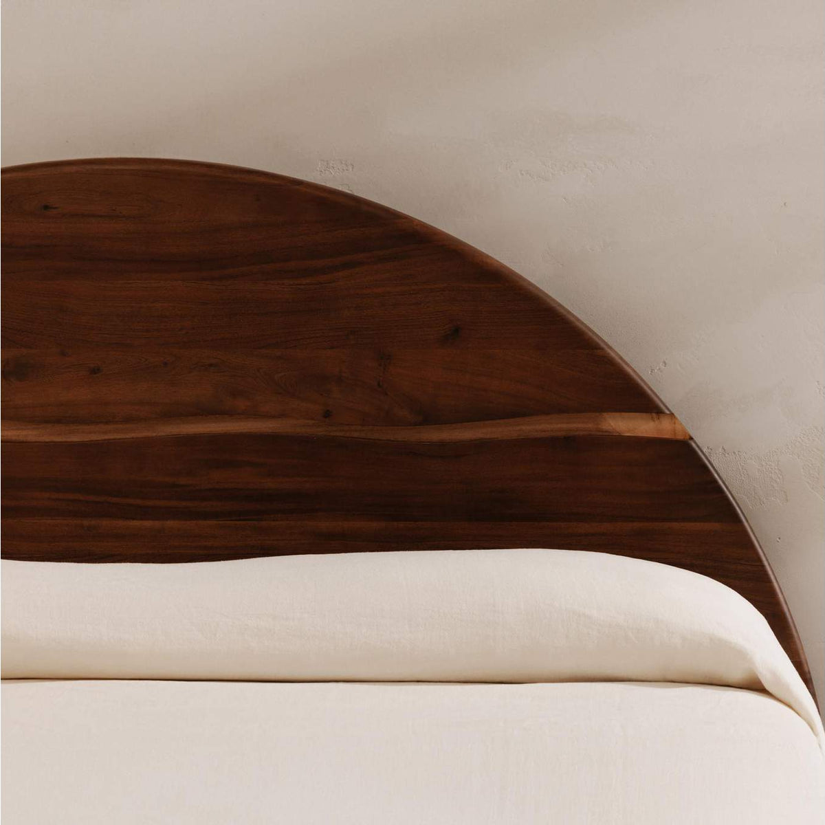BB-1004-03-0 Watson King Bed Brown