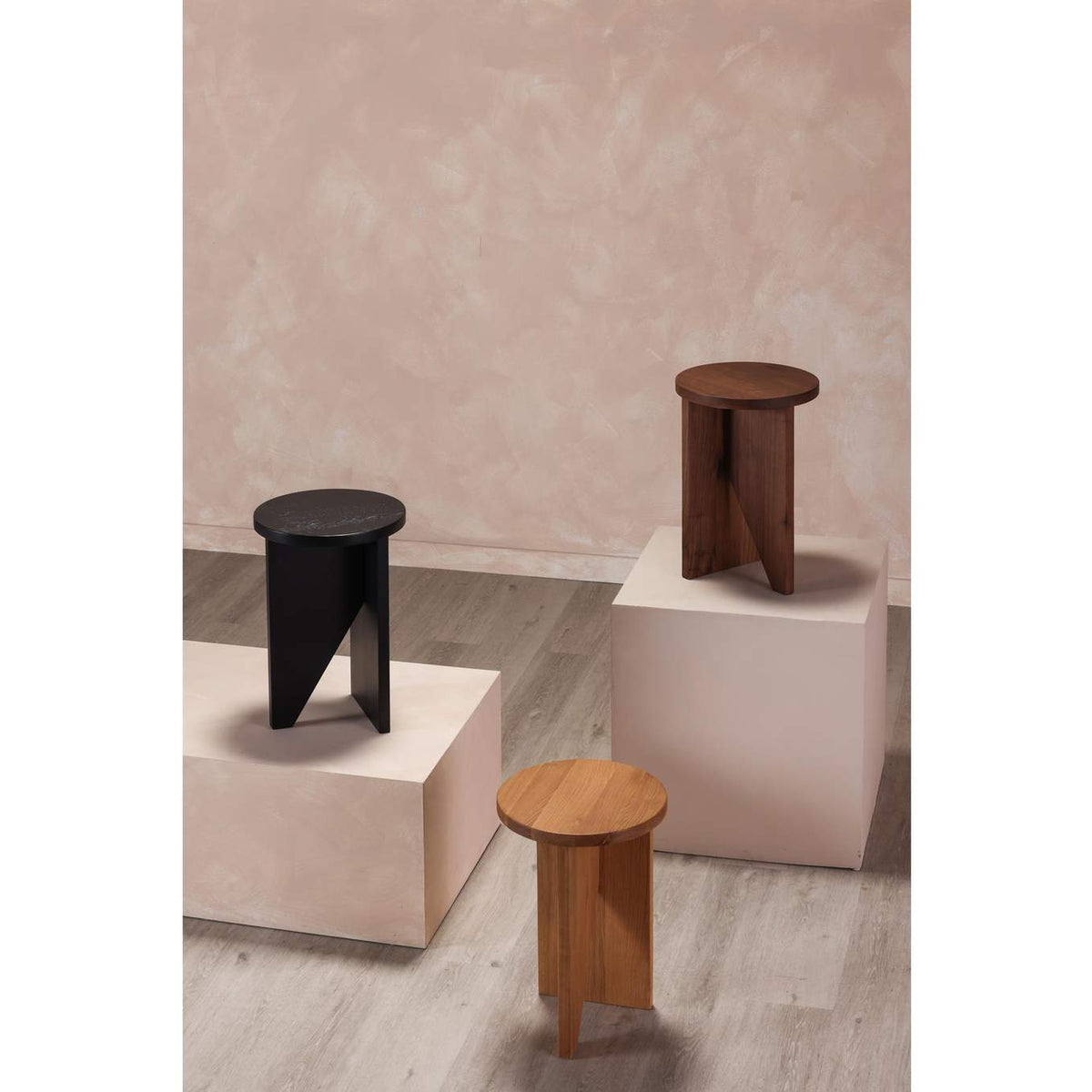 BC-1122-02 Grace Accent Table Black Oak