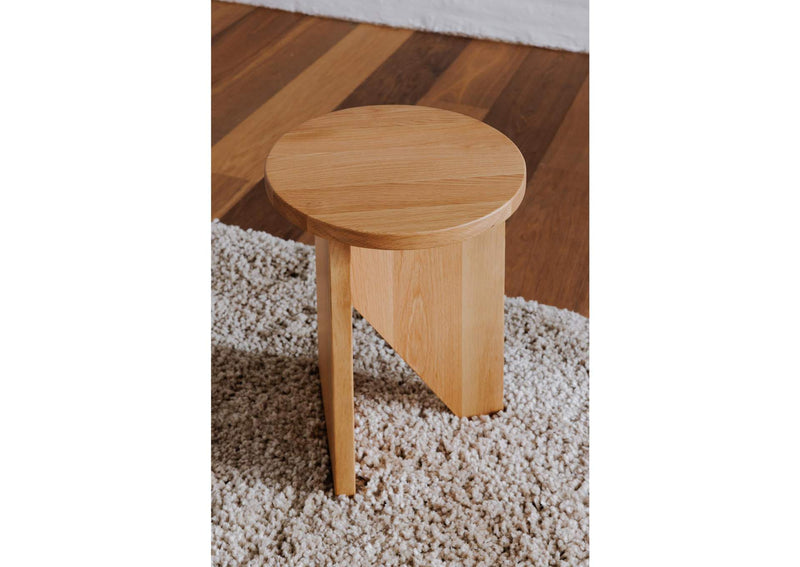 BC-1122-24 Grace Accent Table Natural Oak