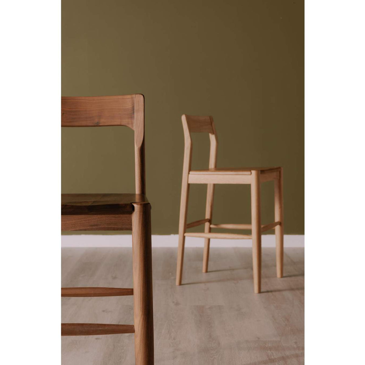 BC-1124-03 Owing Counter Stool Walnut Brown