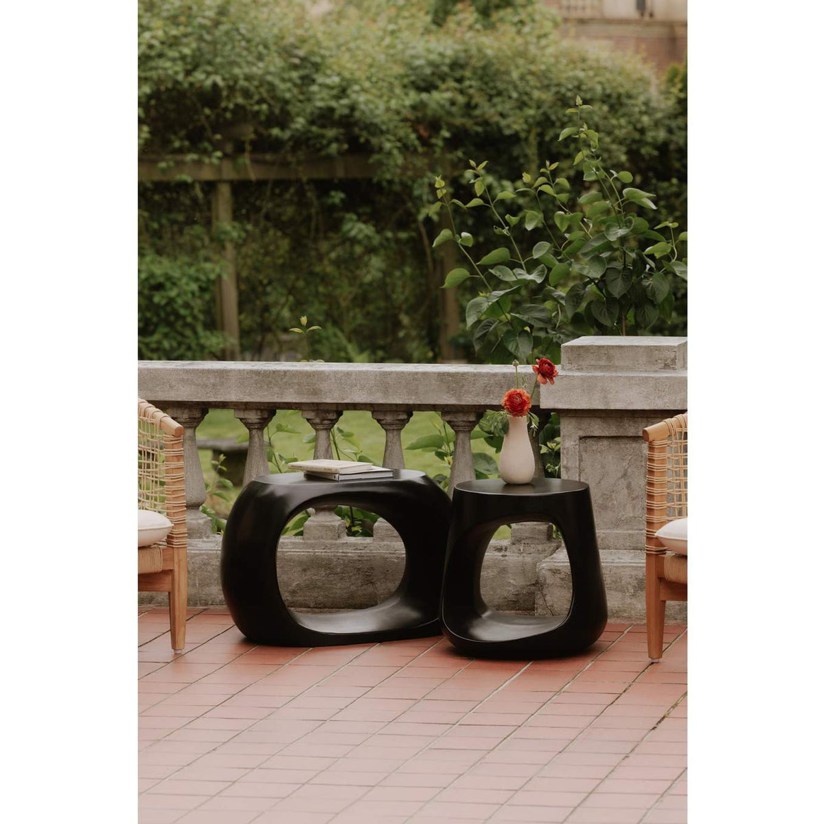 BQ-1055-02 Rothko Outdoor Stool Black