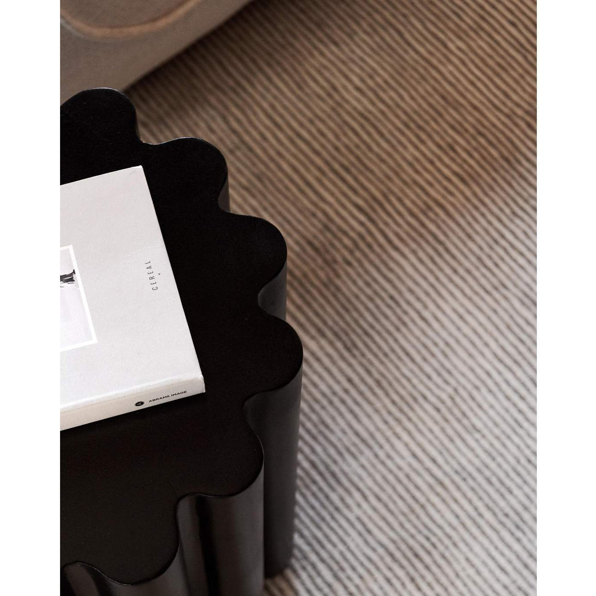 BQ-1062-02 Taffy Accent Table Black