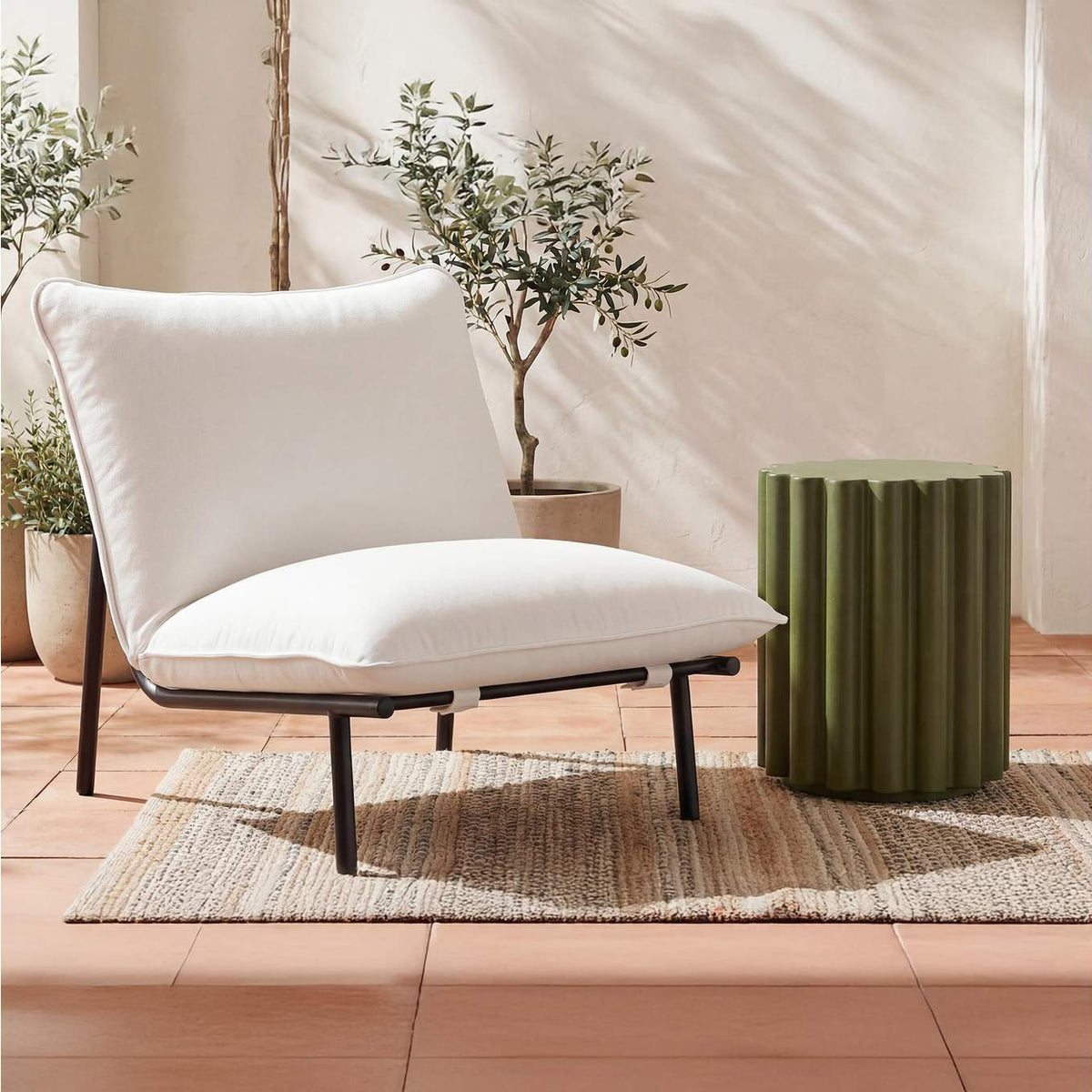 BQ-1062-16 Taffy Accent Table Green