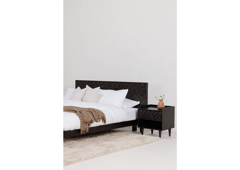 BZ-1132-02-0 Pablo Queen Bed Black