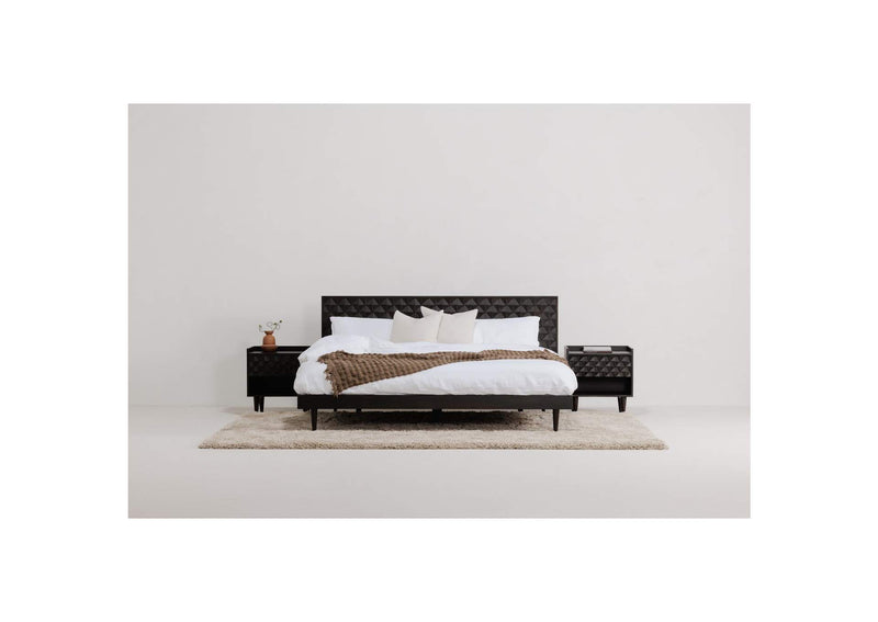 BZ-1133-02-0 Pablo King Bed Black