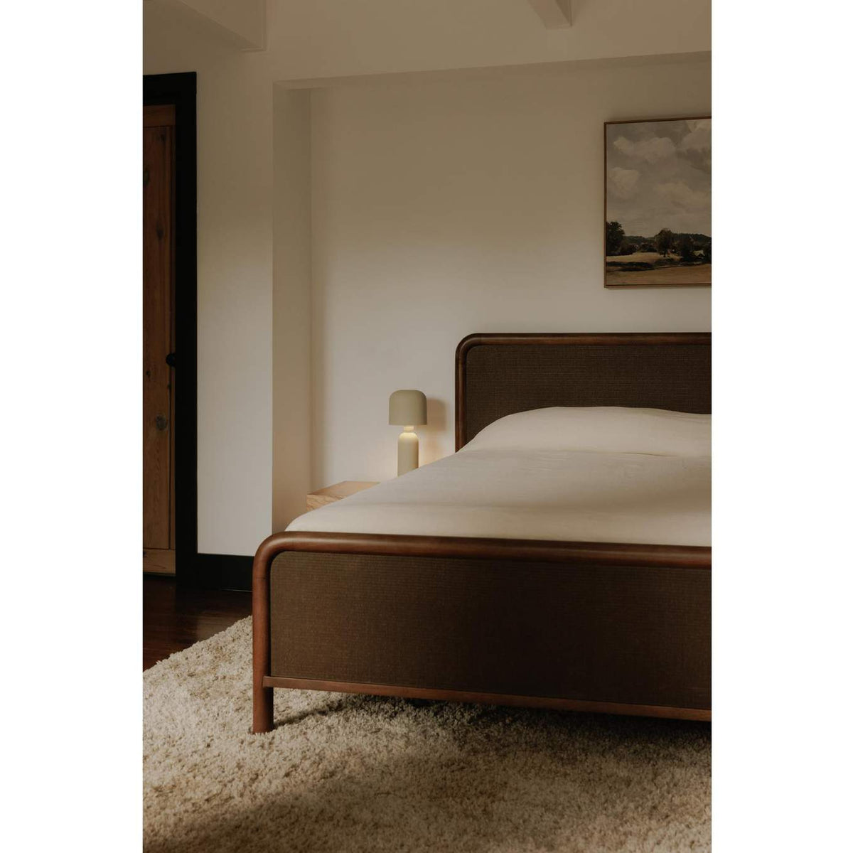 BZ-1145-03-0 Rye Queen Bed Warm Brown