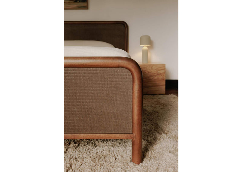 BZ-1146-03-0 Rye King Bed Warm Brown