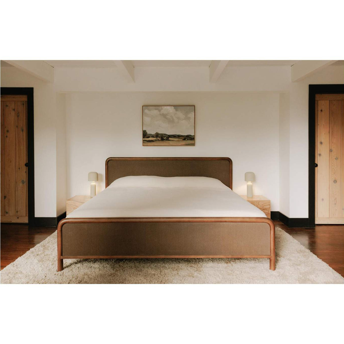 BZ-1146-03-0 Rye King Bed Warm Brown
