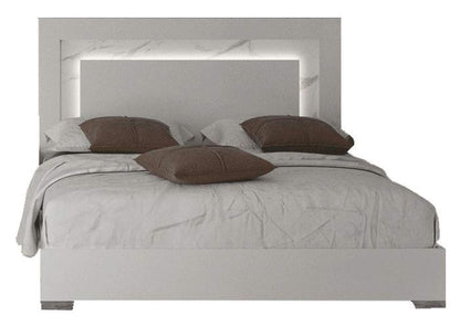 i42725 Carrara King size Bed White w/Light