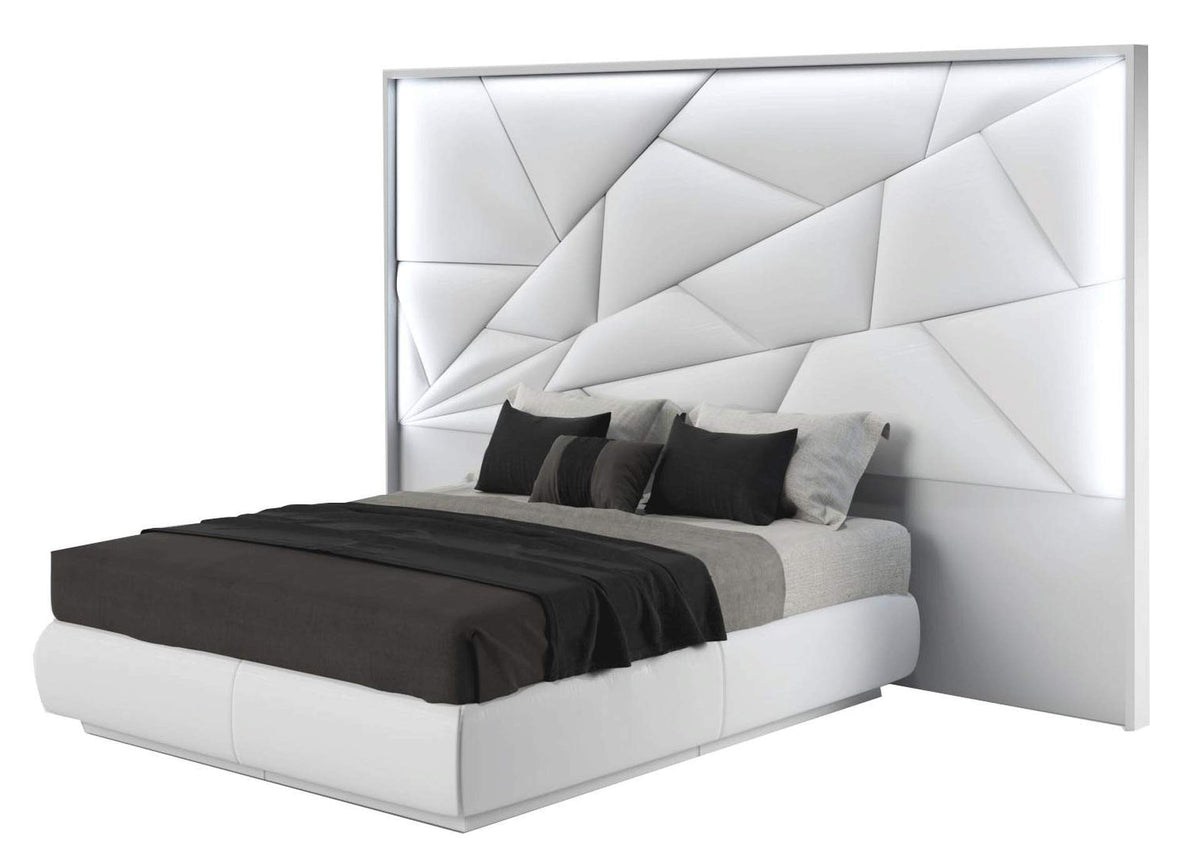 i43112 Majesty Queen size Bed w/light