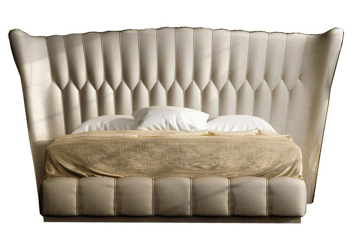 i43239 Velvet Queen size Bed