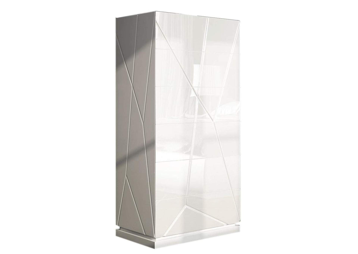 i26016 Kiu Chest