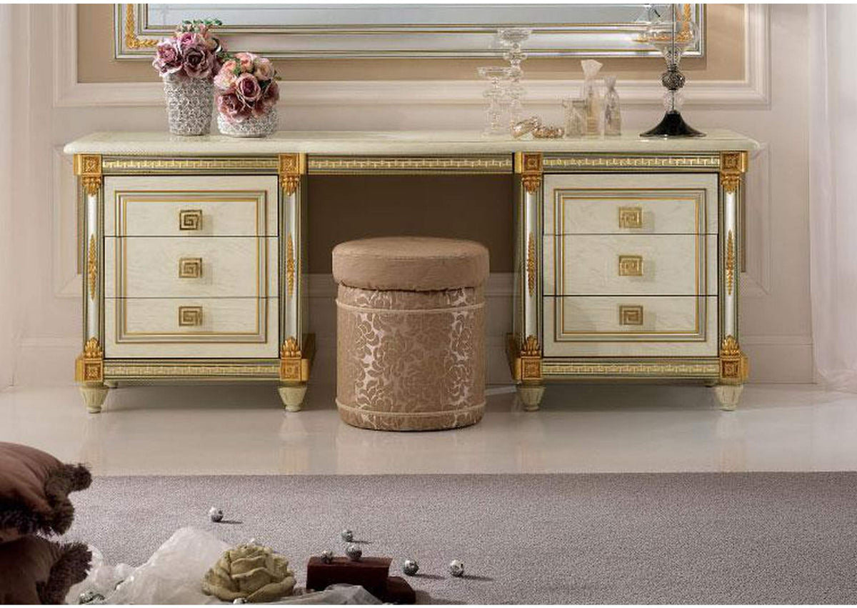 i42411 Liberty Pouf