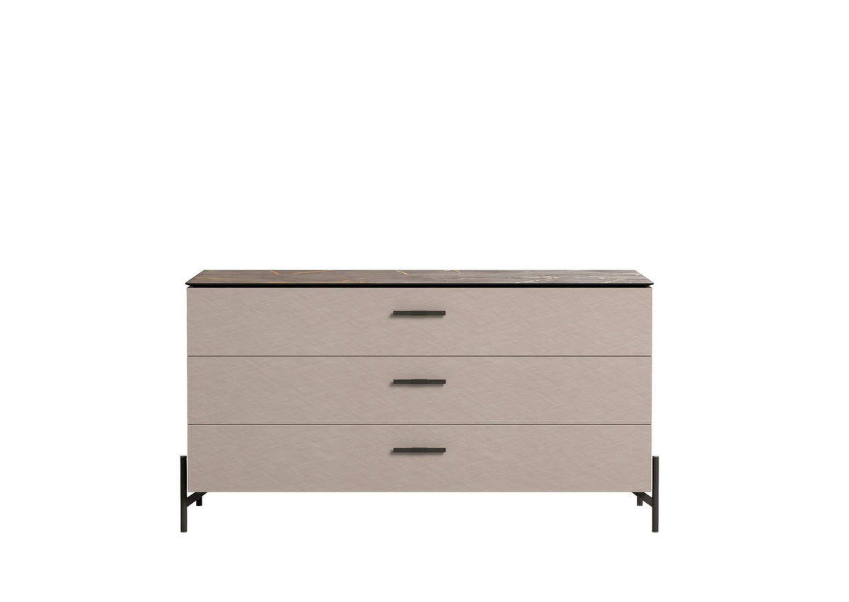 i40815 Silvia Dresser