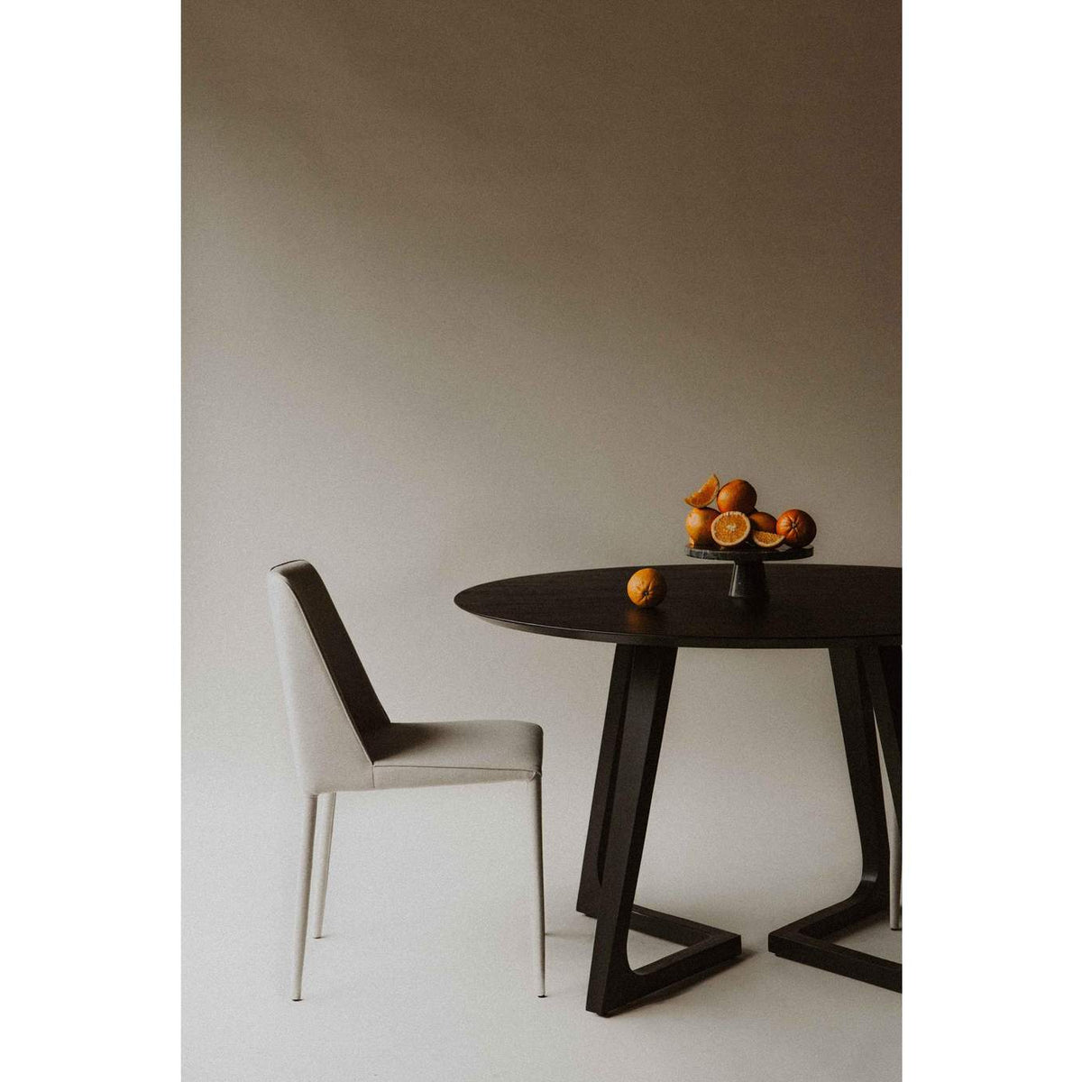 CB-1003-02-0 Godenza Round Dining Table Black