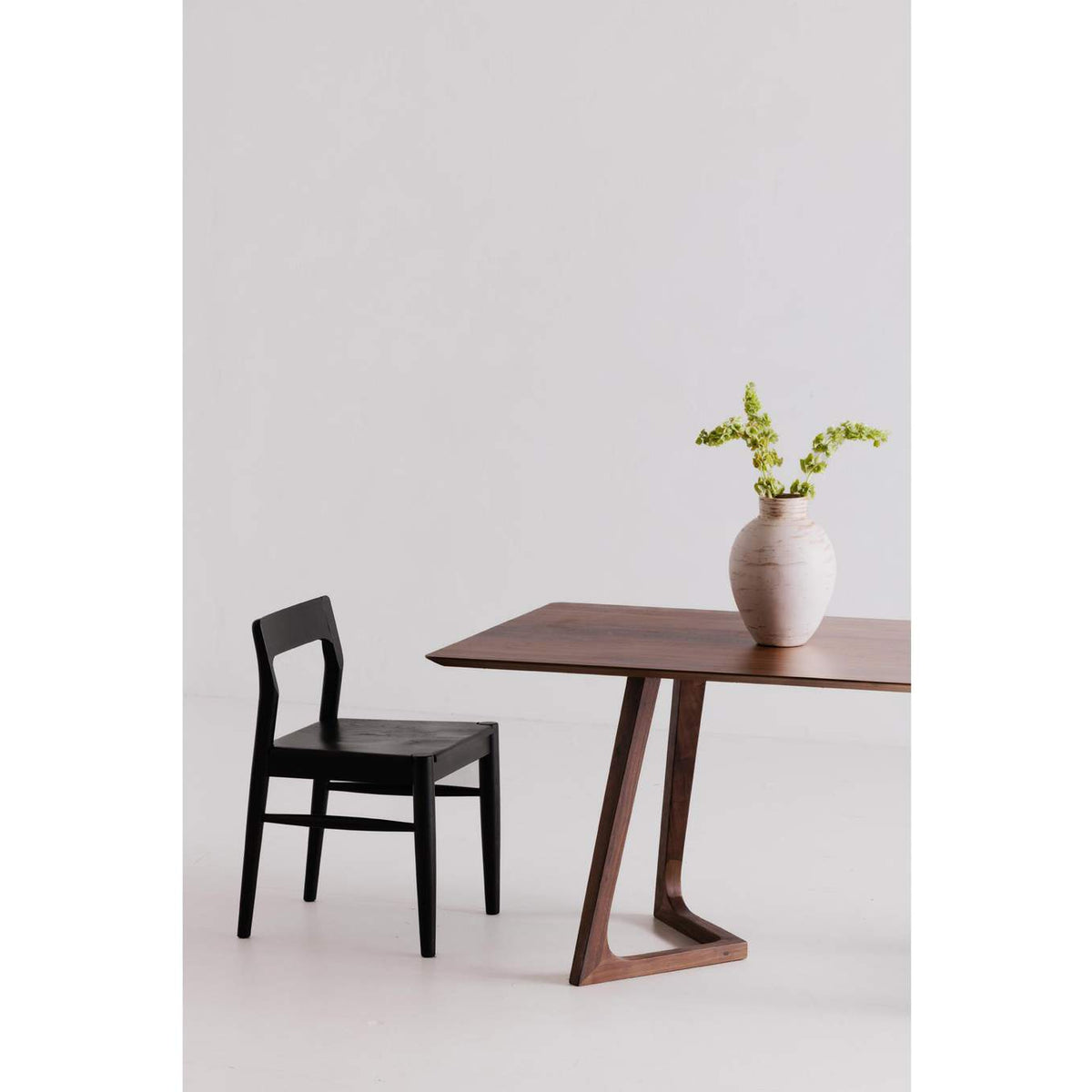 CB-1004-03-0 Godenza Rectangular Dining Table Walnut