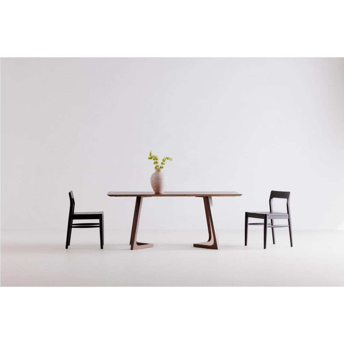 CB-1004-03-0 Godenza Rectangular Dining Table Walnut