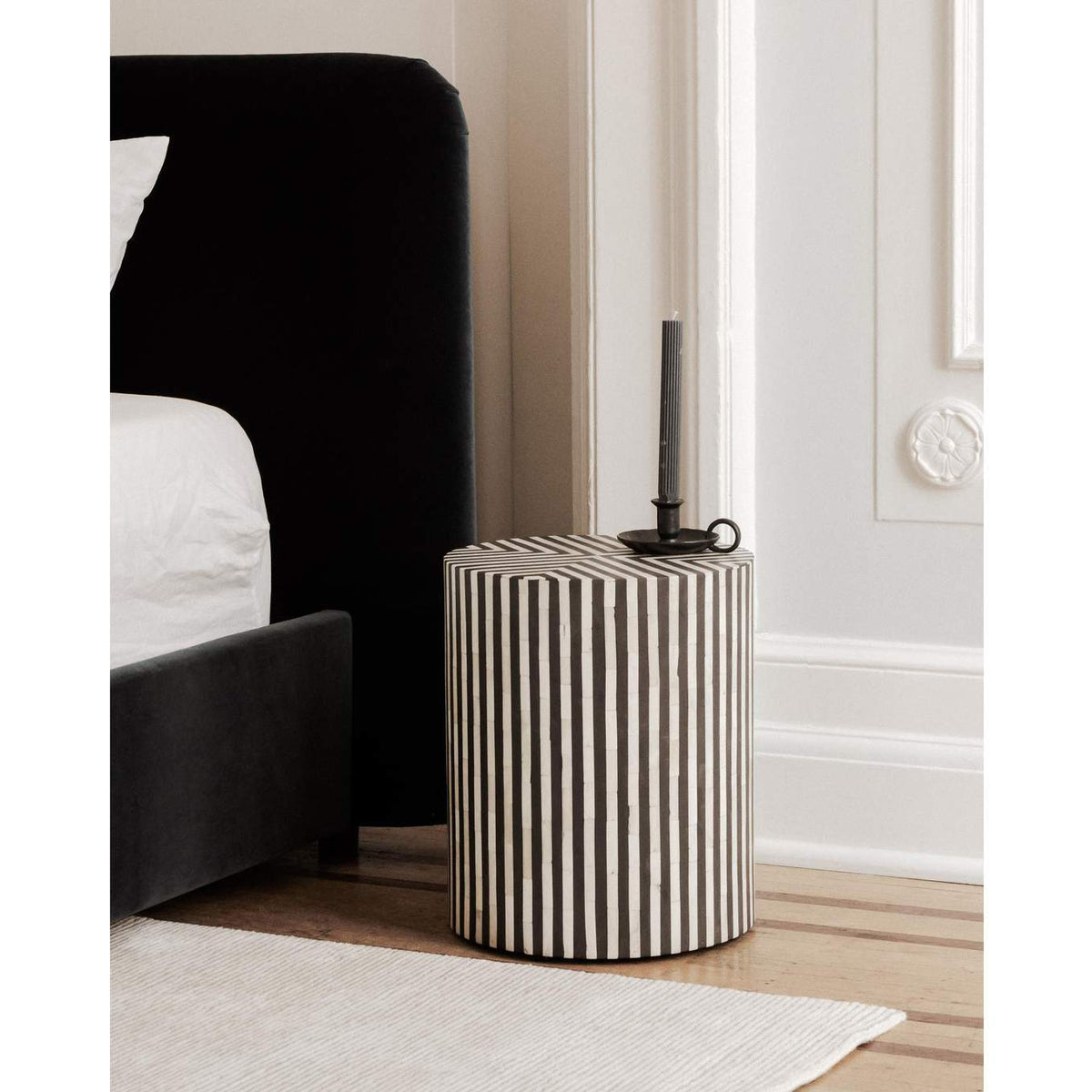 GZ-1126-02 Chameau Side Table Black