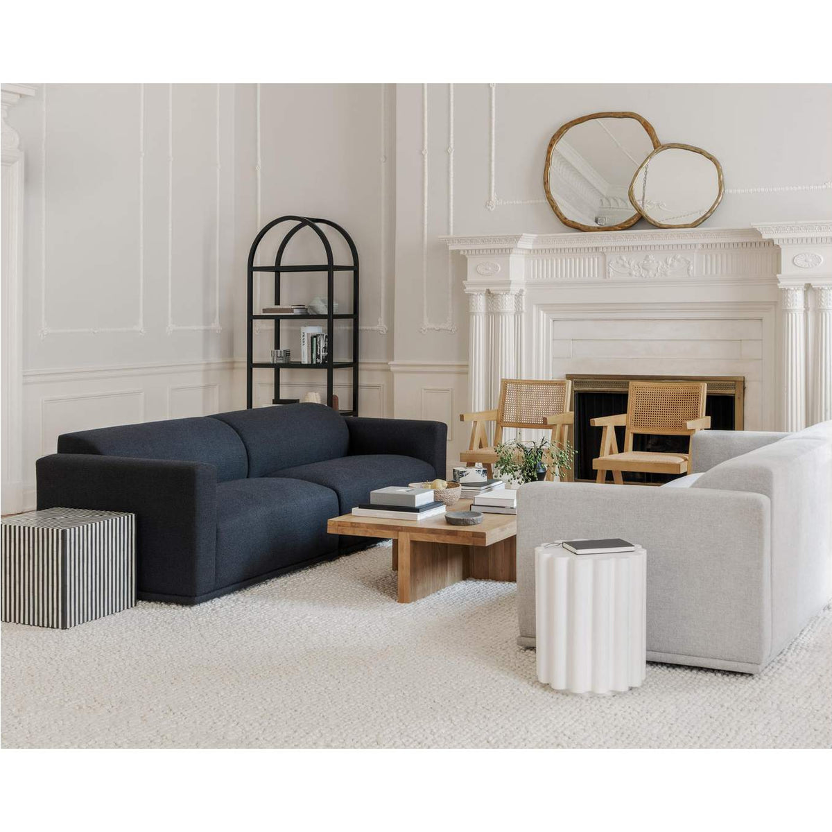 GZ-1149-37 Terning Side Table Black and White