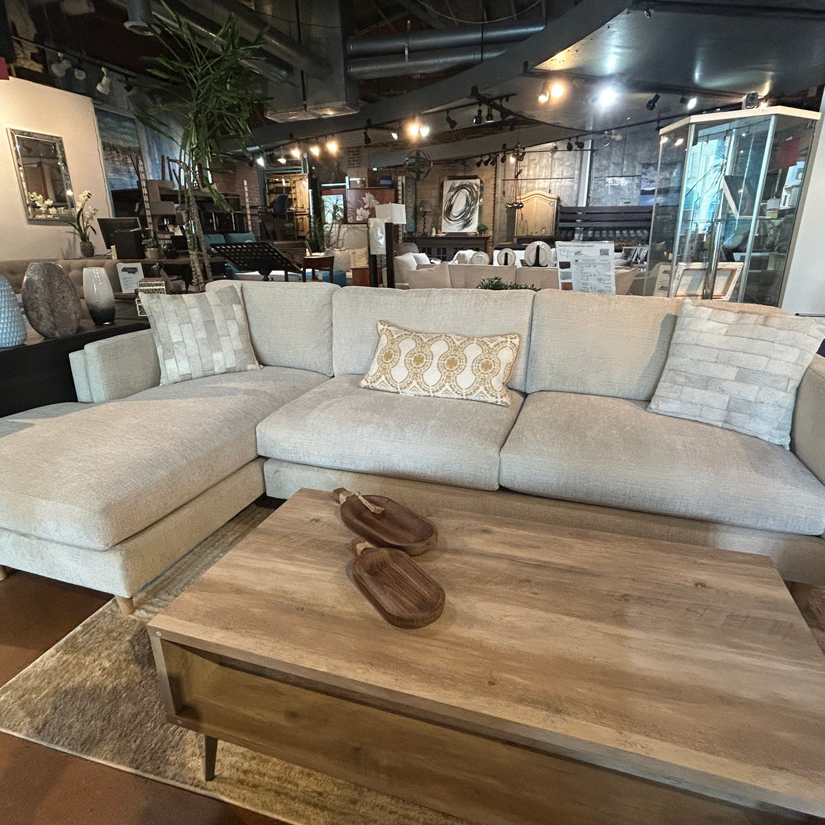Hanover Sectional Flores Design