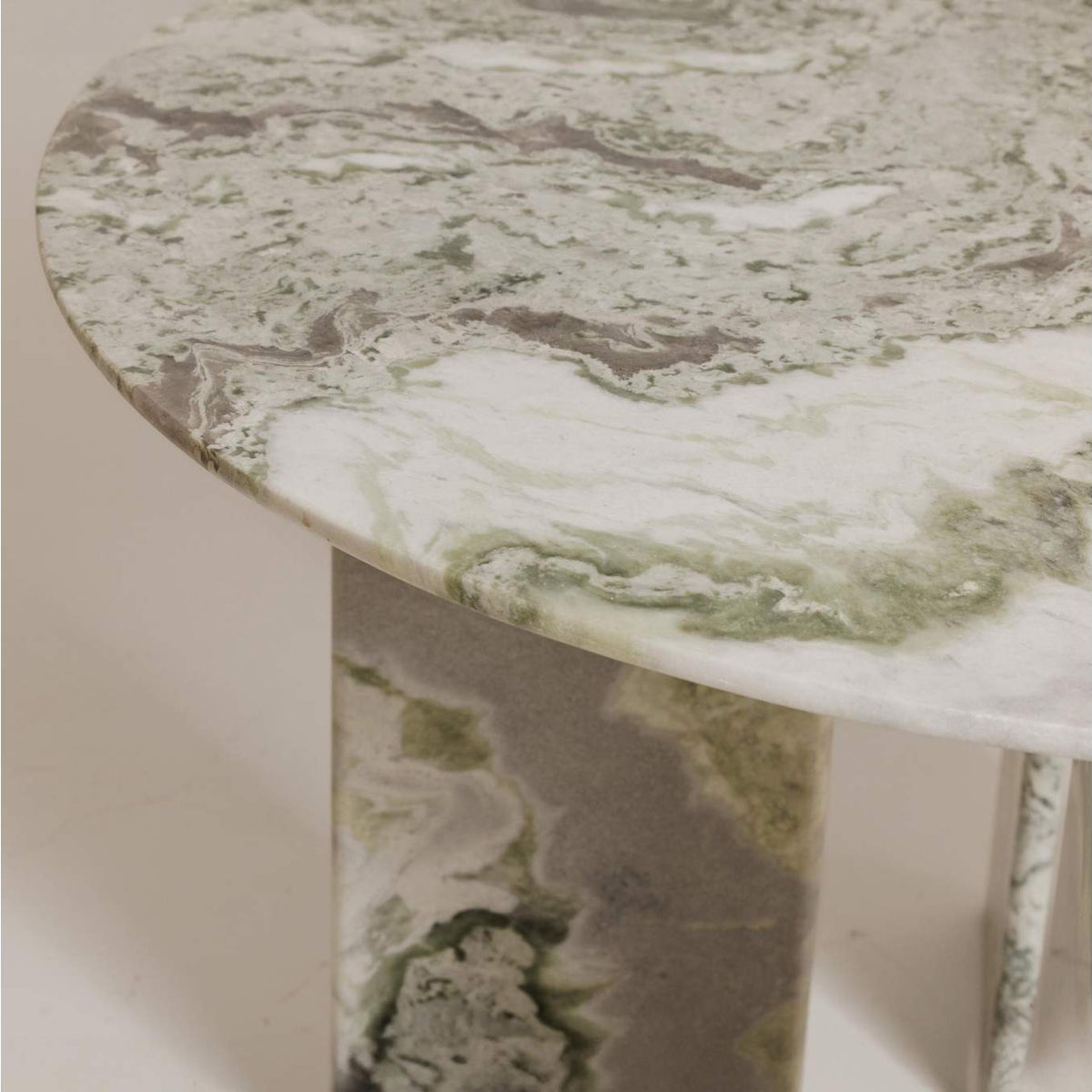 JD-1076-16-0 Celia Round Dining Table Green Onyx Marble
