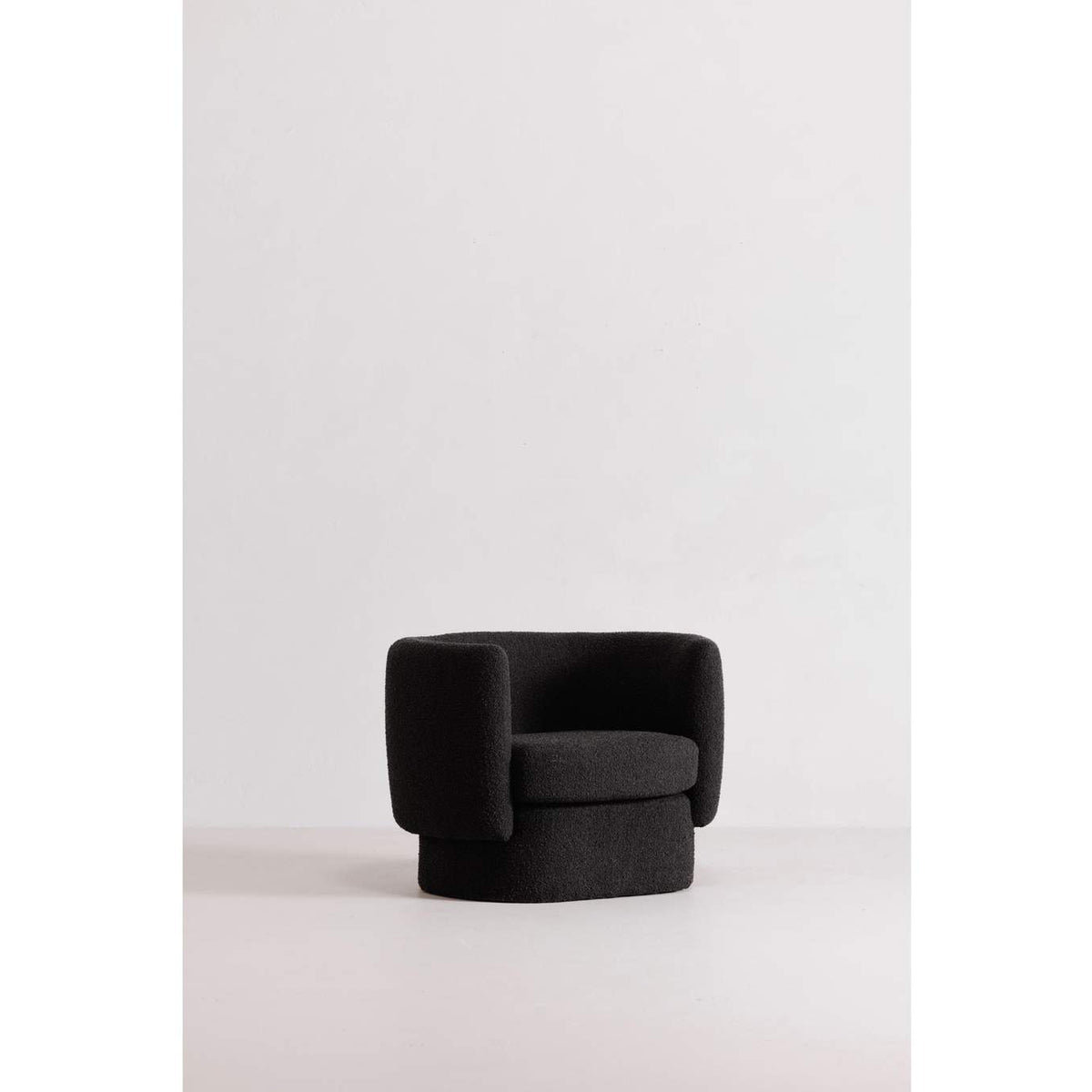 JM-1002-02 Koba Chair Maya Black