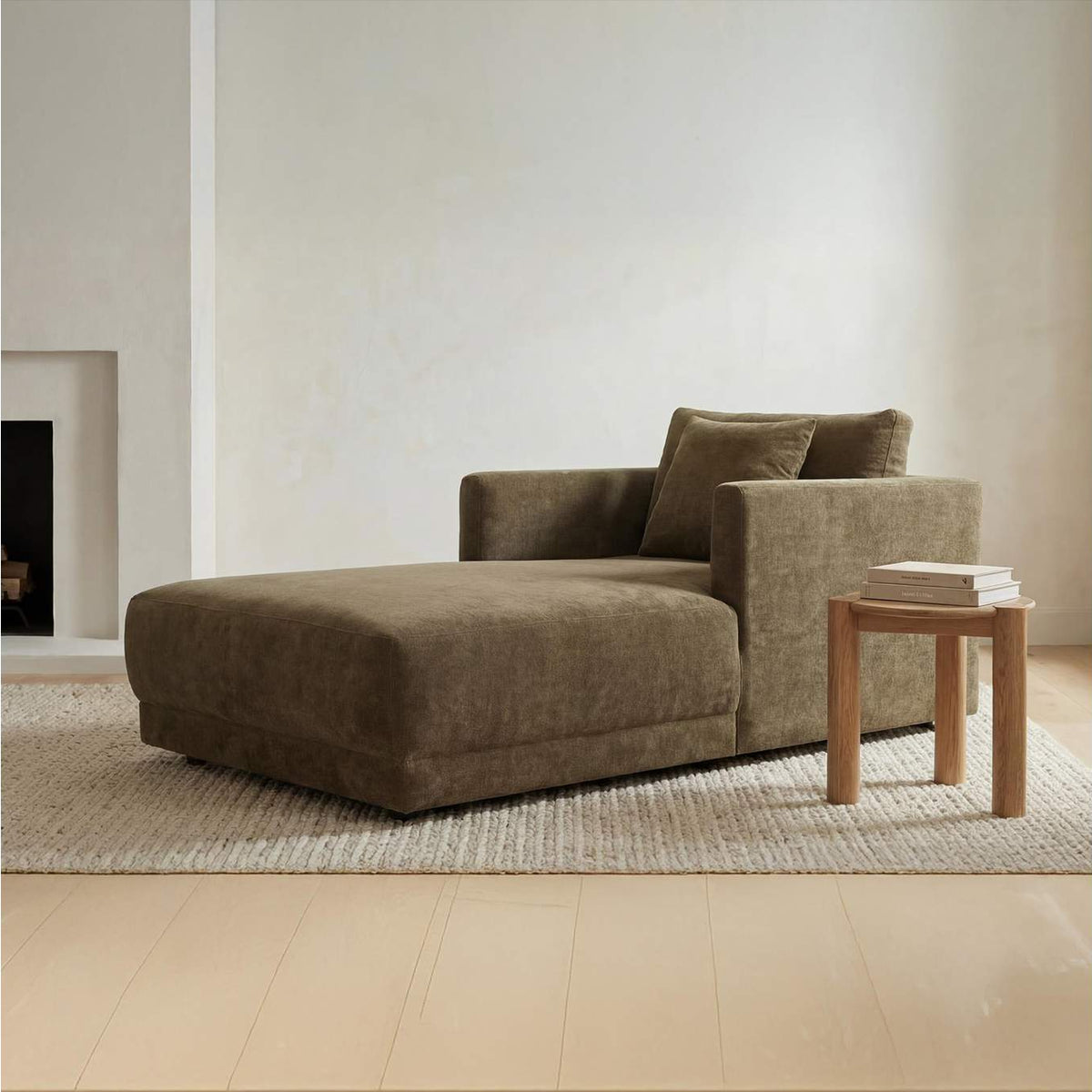 JM-1026-27 Bryn Chaise Heritage Cedar Green
