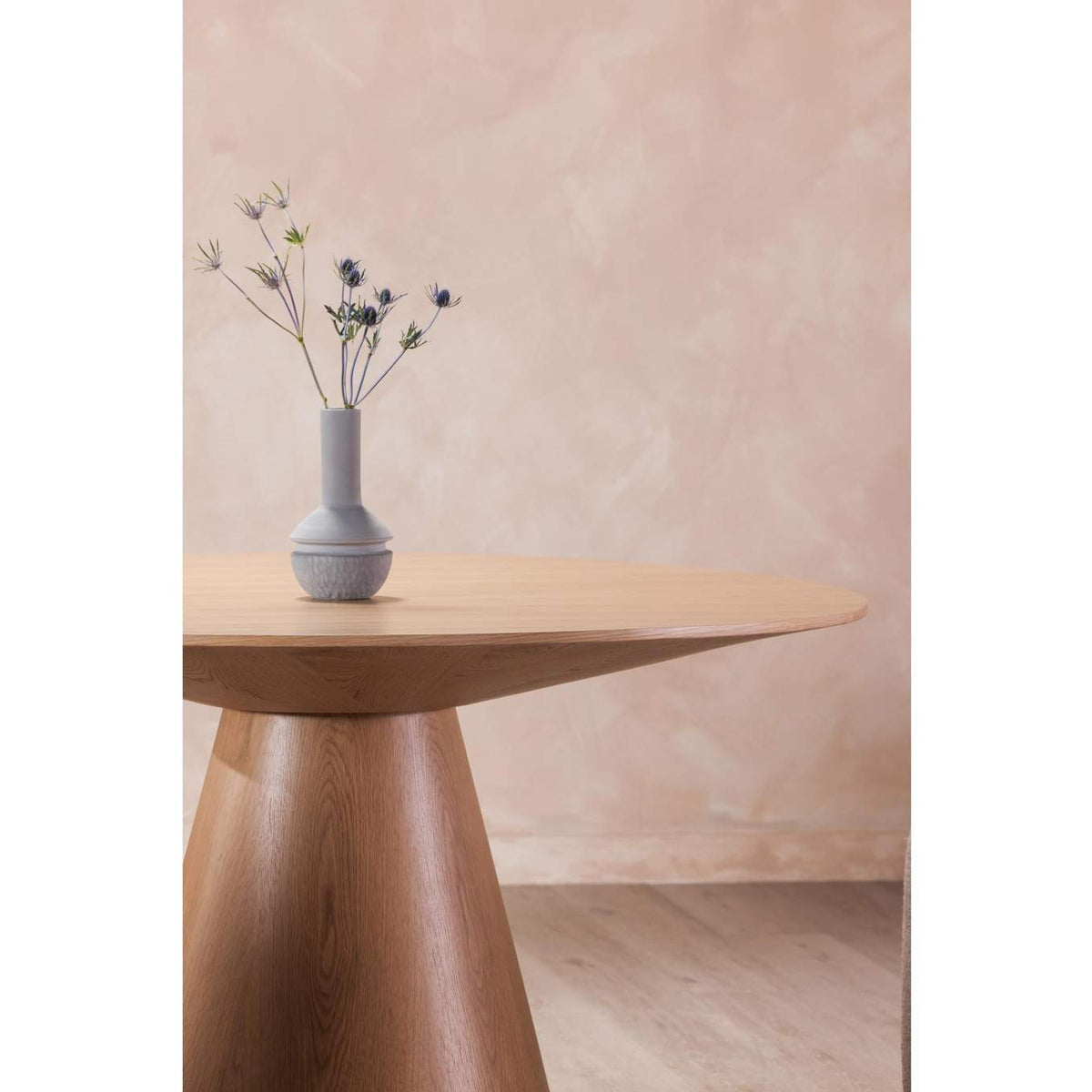 KC-1029-24-0 Otago Round 54In Dining Table